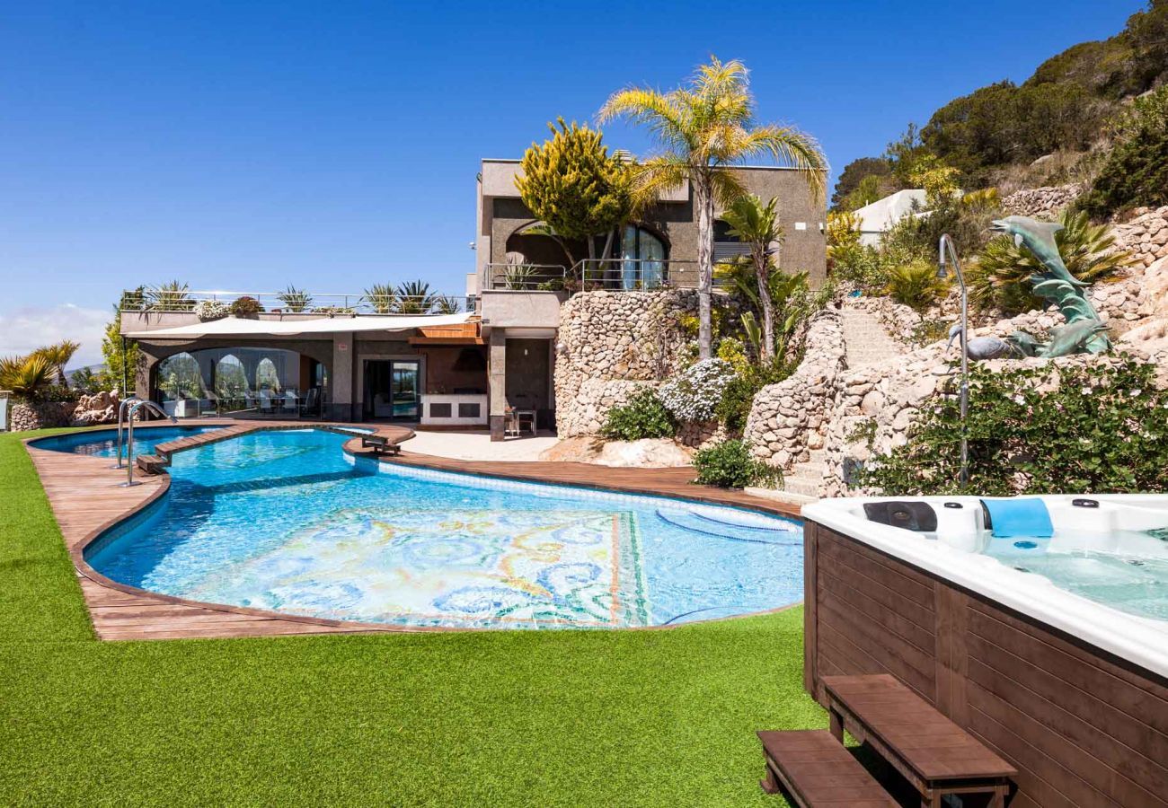 Villa in Ibiza / Eivissa - VILLA FONTALUXE